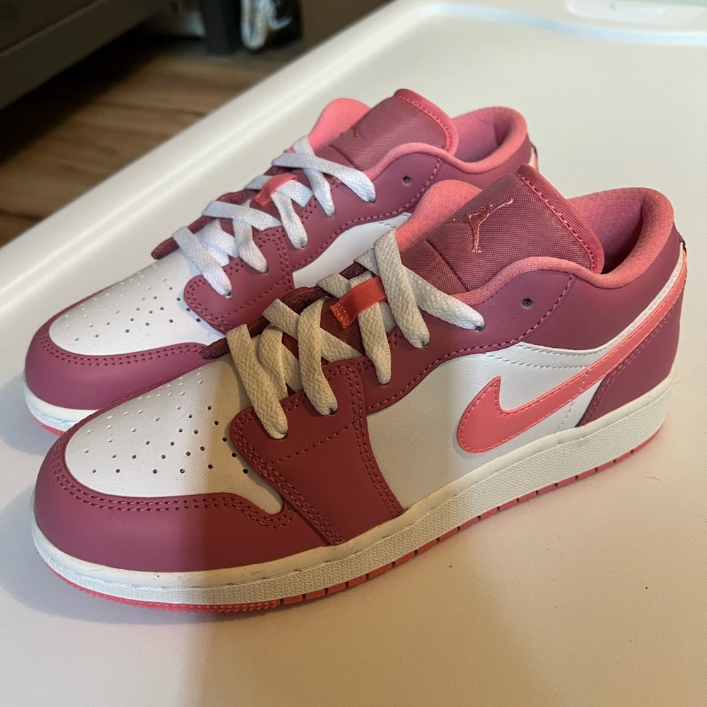 Nike Air Jordan Low NEVER WORN Pink and White Sneakers